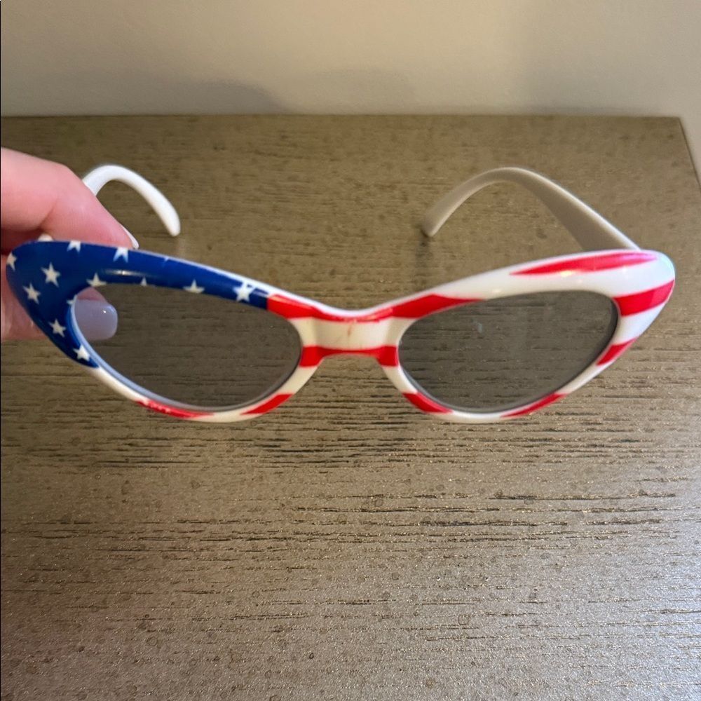 Patriotic Cat-Eye Sunglasses